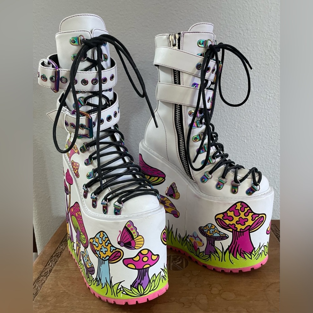 Dolls Kill Psychedelic Fairytale Double Stack Traitor Boots—White—Size 6